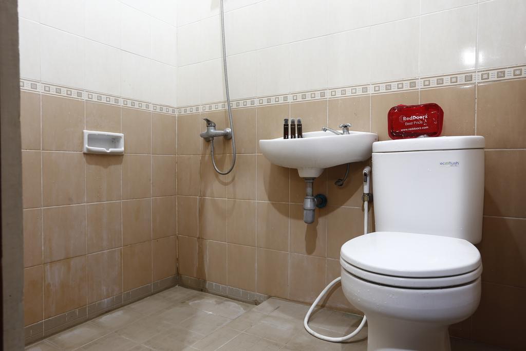Reddoorz @ Jalan Damai Ξενοδοχείο Ngaglik Εξωτερικό φωτογραφία