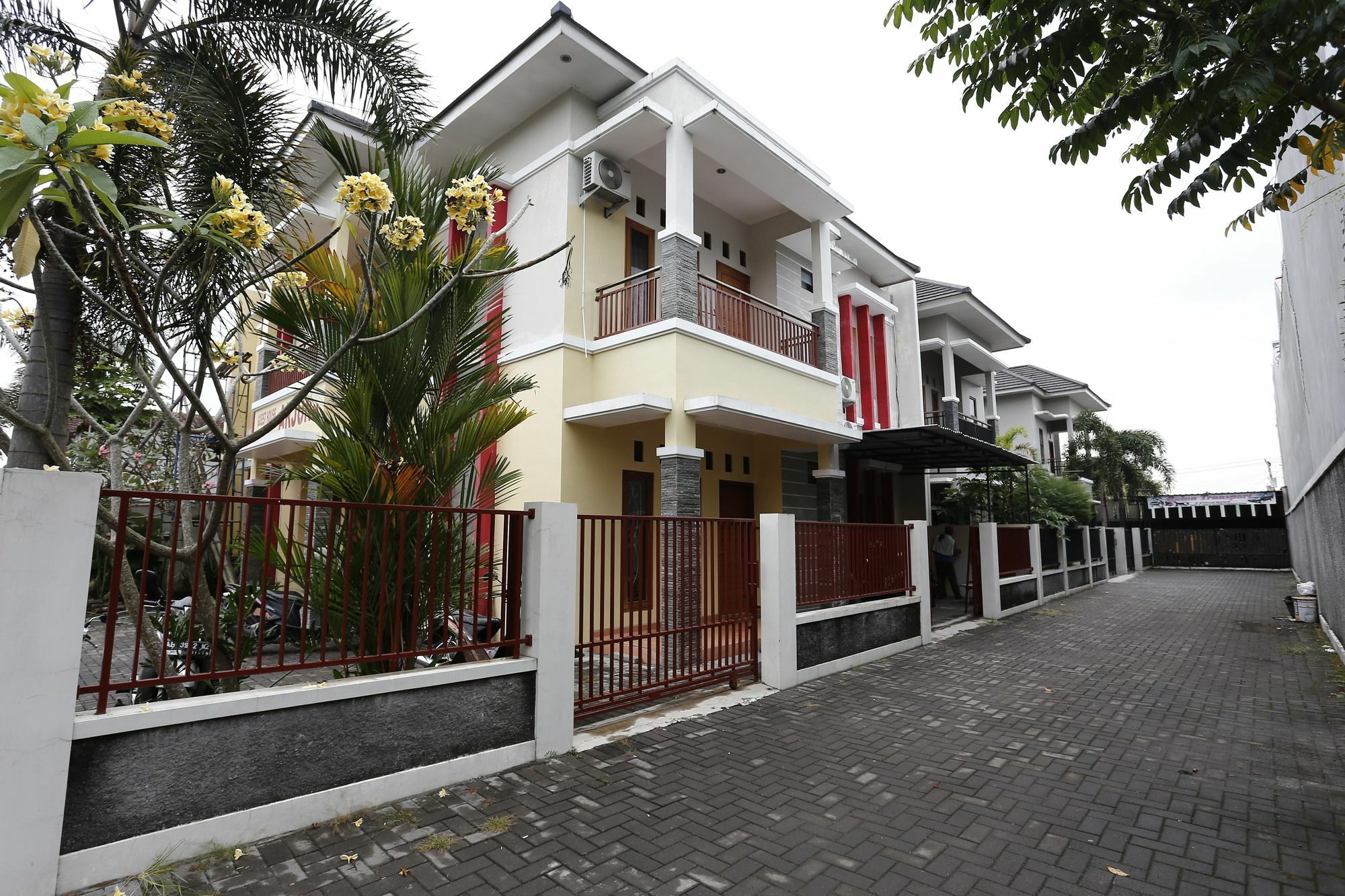 Reddoorz @ Jalan Damai Ξενοδοχείο Ngaglik Εξωτερικό φωτογραφία